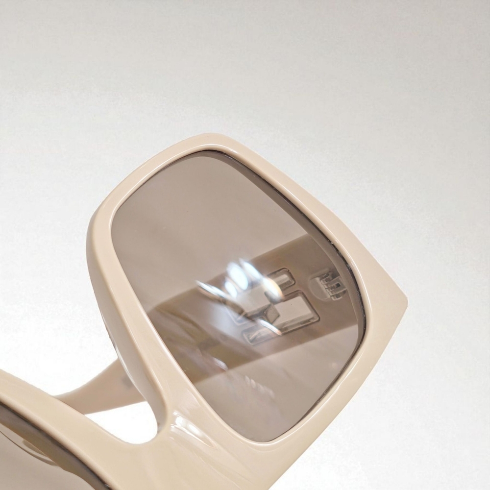 Fendi Baguette FE40124I Oversized Square Sunglasses Beige Mauve FF Logo Glasses - Picture 4 of 11